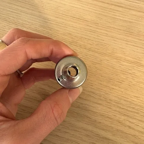 Bouchon verseur métallique et liège – Image 3